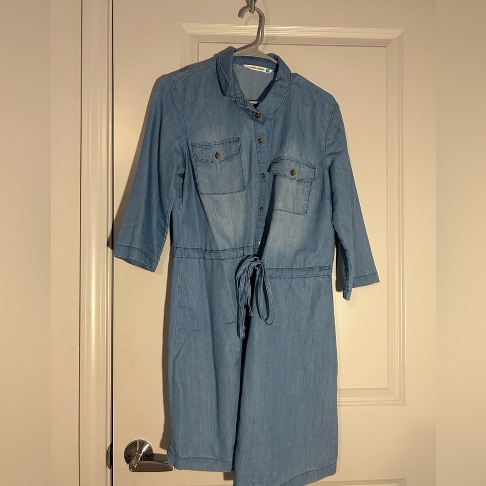 Button down dress size M